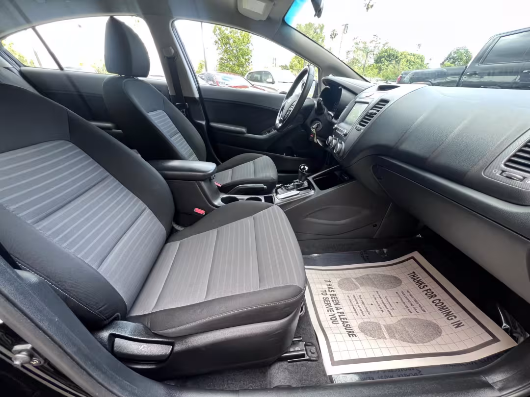 2017 Kia Forte - 3KPFL4A75HE030781 - Image #15