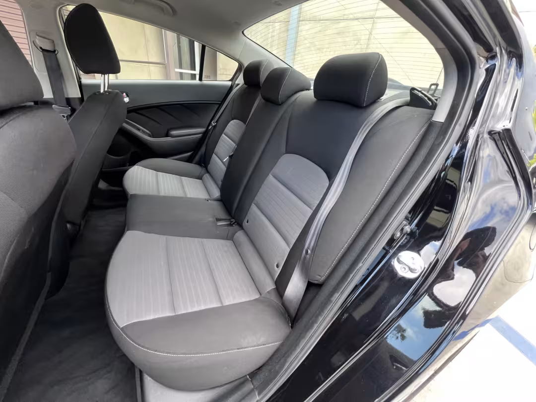 2017 Kia Forte - 3KPFL4A75HE030781 - Image #14